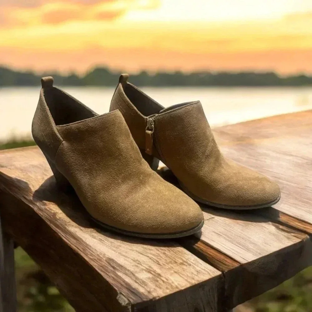 DR SCHOLL'S BROWN SUEDE ANKLE BOOT